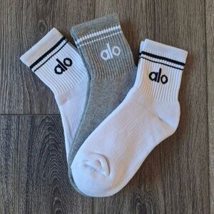Alo Throwback socks 3 pairs brand new